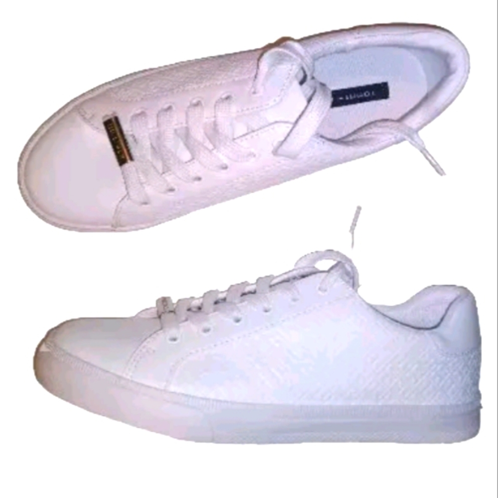 Tommy Hilfiger Women's Lexxa size 8M shoe